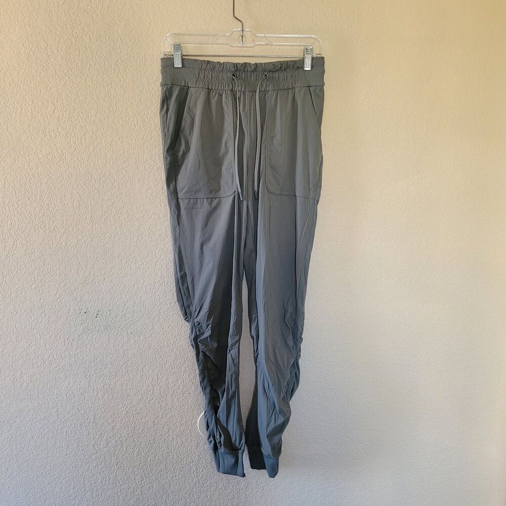 Lululemon Beyond The Studio Mid Rise Jogger Pants Womens Size 6 Green Drawstring